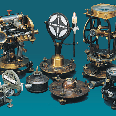 Collection of historical geodetic instruments Instruments - TU Bergakademie Freiberg